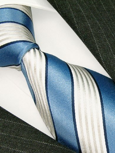 Seidenkrawatte blau mit Streifenmuster, Artikel 840