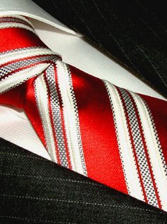 Seidenkrawatte rot mit Streifenmuster, Artikel 206
